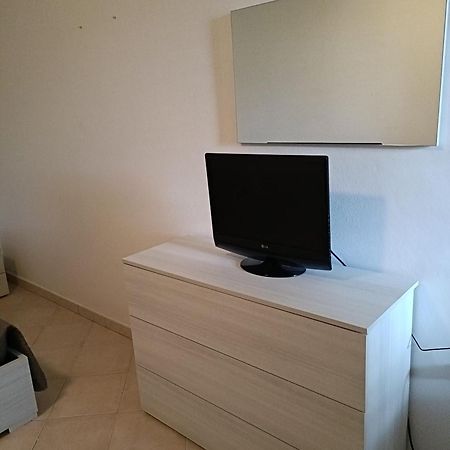 Gelsi Holiday Home La Maddalena Ла-Маддалена Экстерьер фото